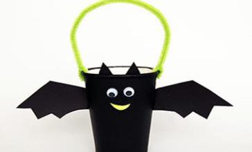 کاردستی خفاش با لیوان یکبار مصرف
